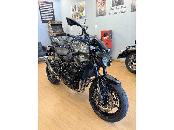 KAWASAKI Z900 KAWASAKI Z900